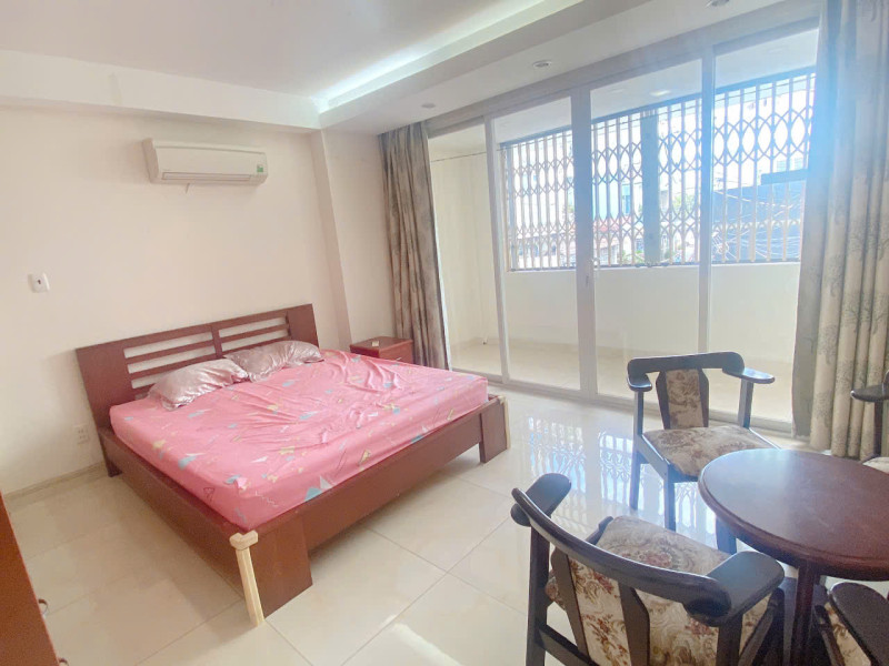 Spacious two-story apartment in Thao Dien.