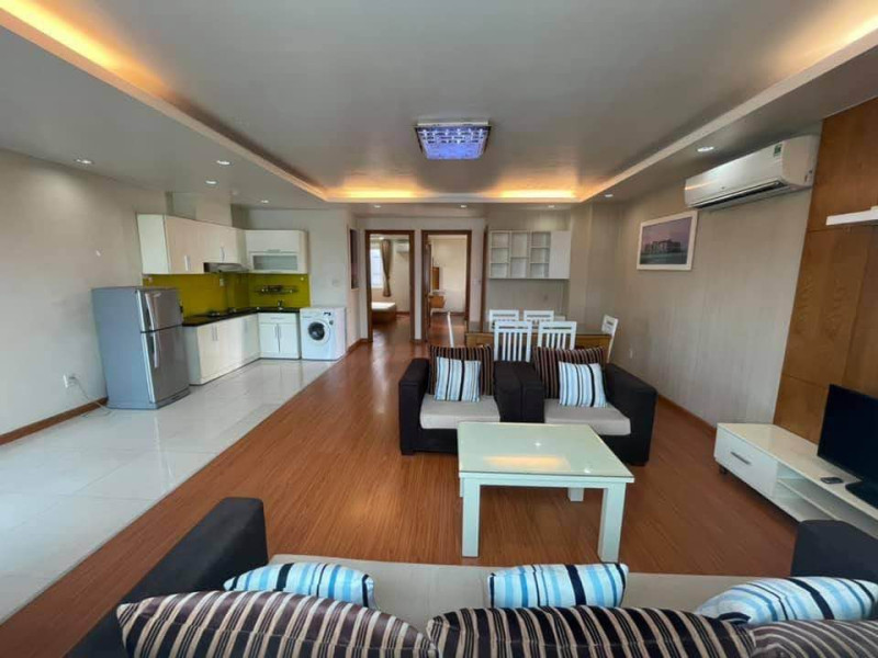 A Warm Two-Bedroom Space Full of Character