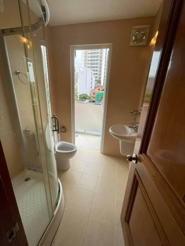 A Warm Two-Bedroom Space Full of Character