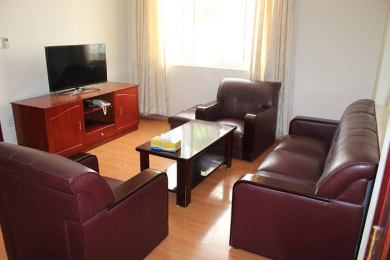 Cheap -Two-Bedroom Residence with a Sophisticated Living Concept