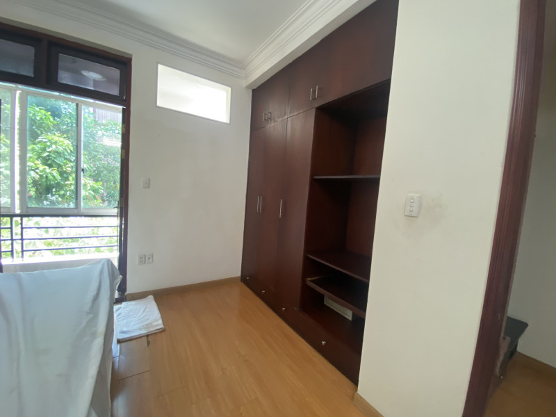 Cheap -Two-Bedroom Residence with a Sophisticated Living Concept