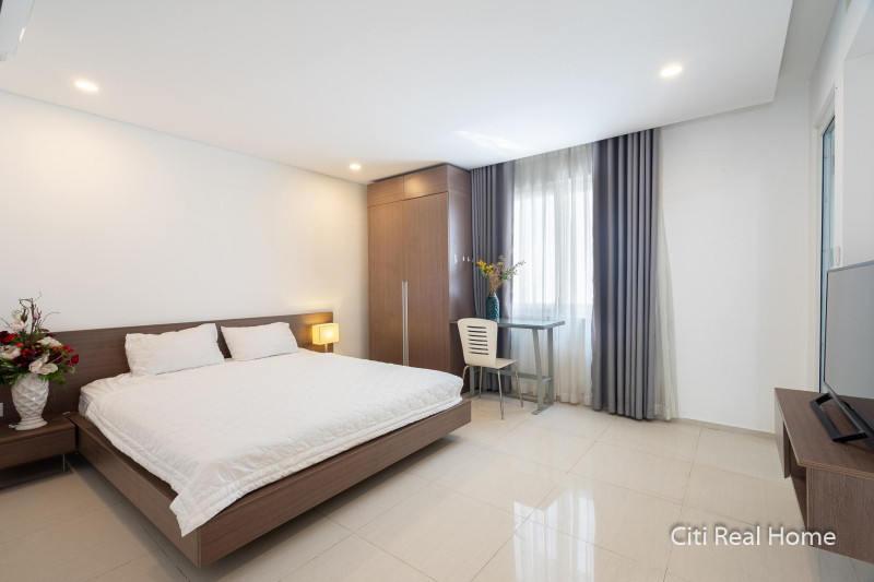 Penhouse -Refined Two-Bedroom Living in Thao Dien Area