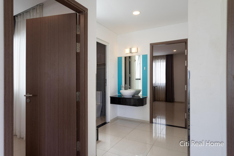 Penhouse -Refined Two-Bedroom Living in Thao Dien Area