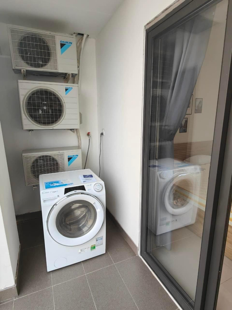 Two-Bedroom Apartment with a Balanced and Open Layout