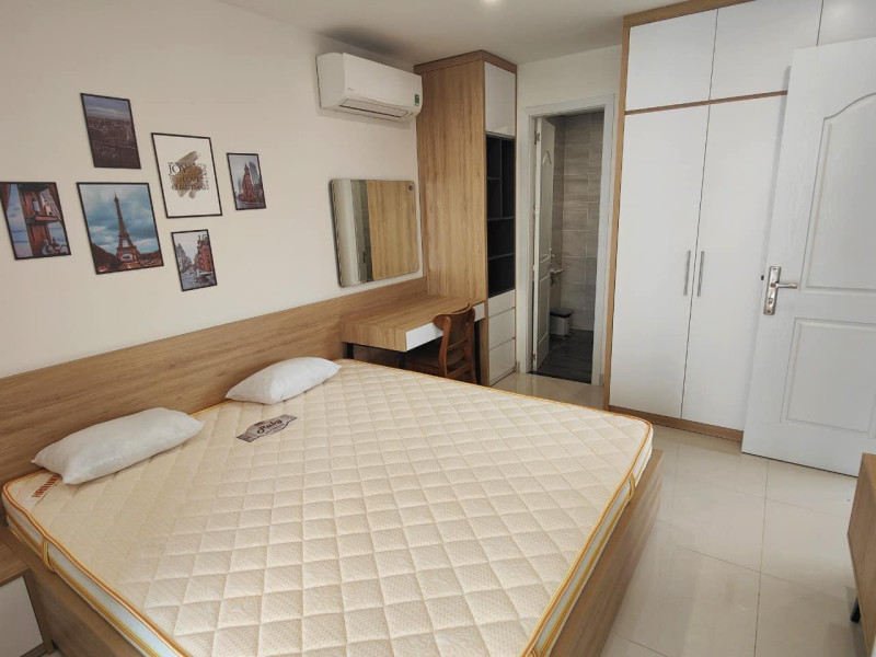 Two-Bedroom Apartment with a Balanced and Open Layout