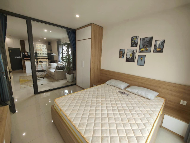 Two-Bedroom Apartment with a Balanced and Open Layout