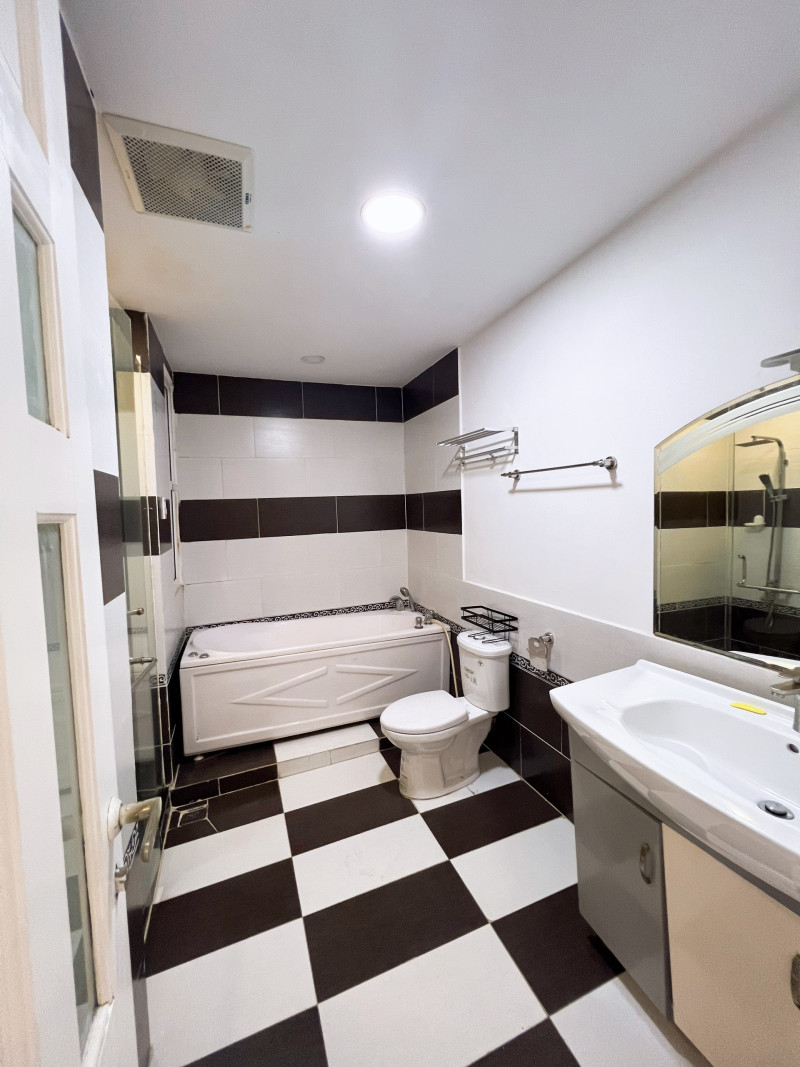 Two-Bedroom Home Designed with Taste and Balance