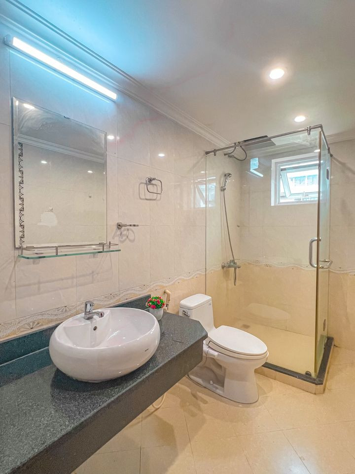 A Graceful Two-Bedroom Living Environment