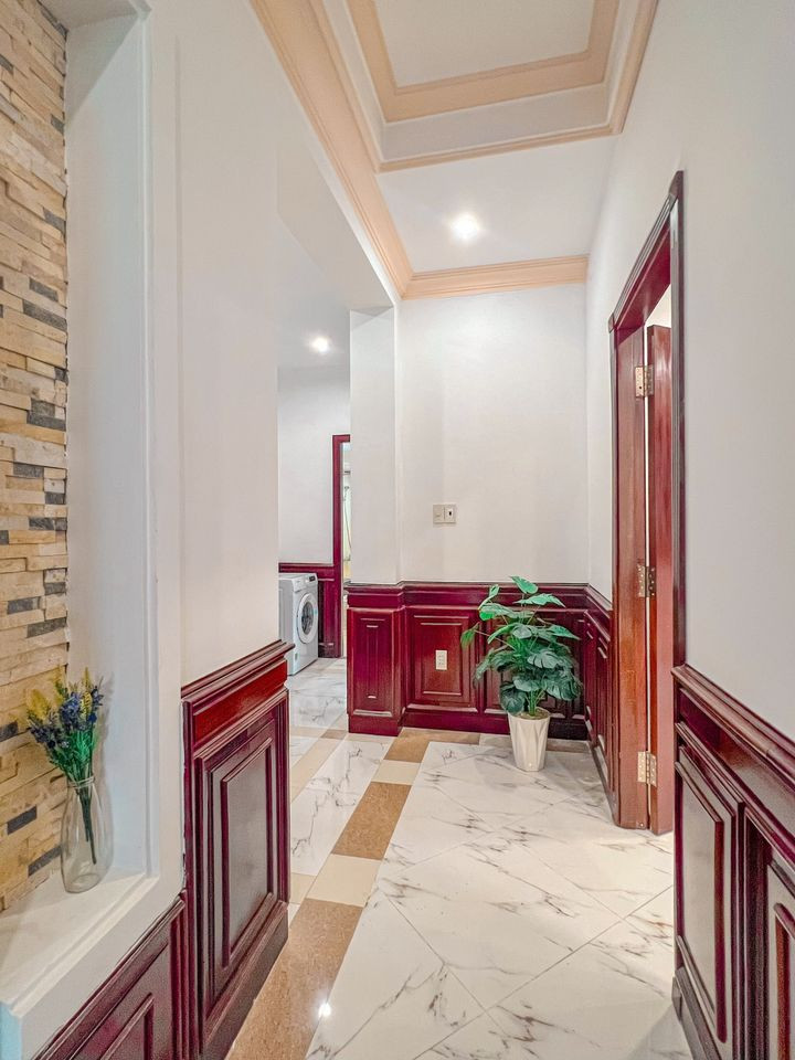 A Graceful Two-Bedroom Living Environment