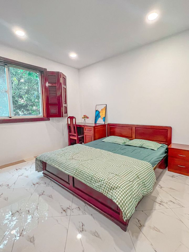 A Graceful Two-Bedroom Living Environment