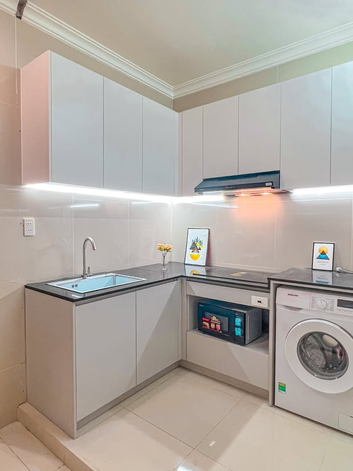 Two-Bedroom Apartment Blending Comfort and Aesthetics