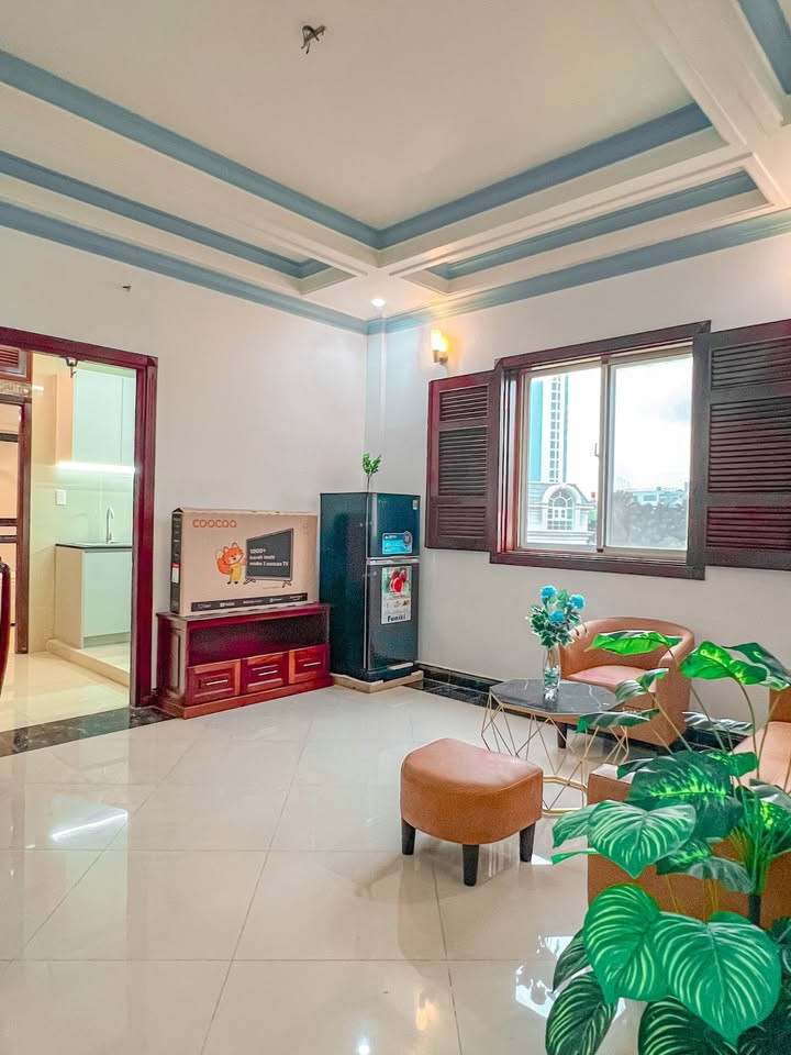 Two-Bedroom Apartment Blending Comfort and Aesthetics