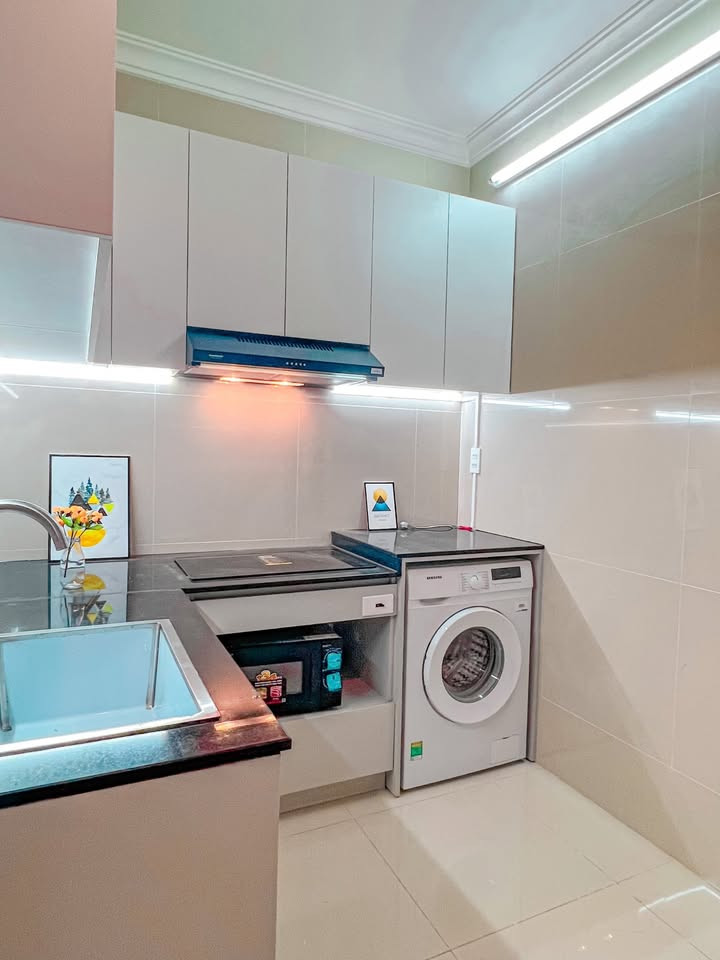 Two-Bedroom Apartment Blending Comfort and Aesthetics