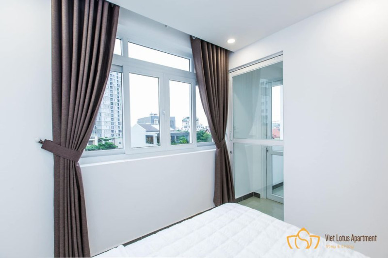 Two-Bedroom Apartment Featuring Refined Interior Style