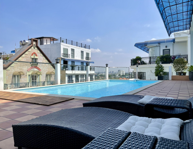 A Tastefully Finished Two-Bedroom Apartment