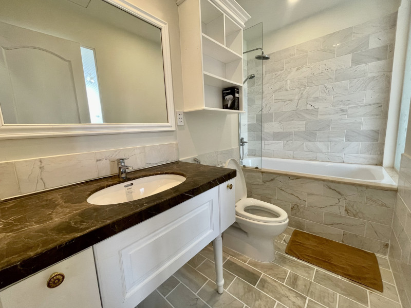 A Tastefully Finished Two-Bedroom Apartment