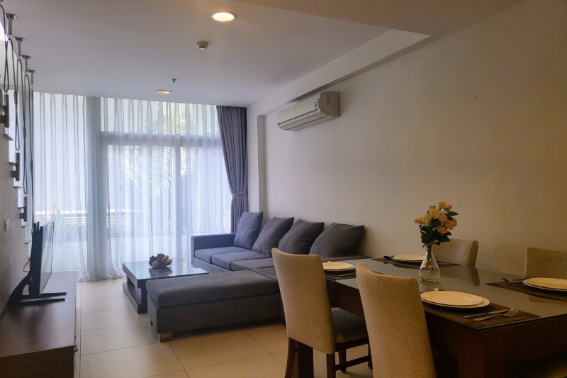 Duplex -A Two-Bedroom Home Close to Cafes and Shops