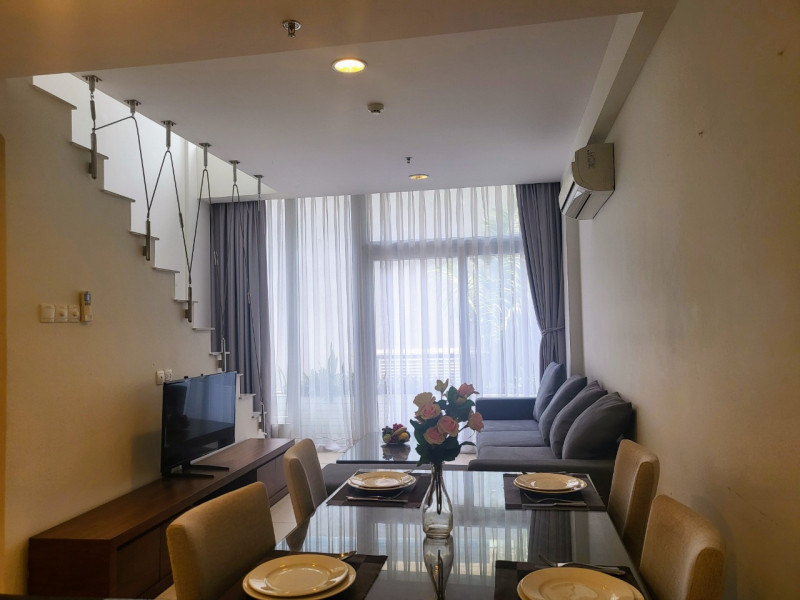 Duplex -A Two-Bedroom Home Close to Cafes and Shops