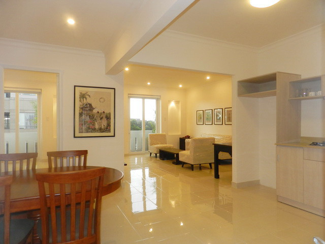 A Calm Two-Bedroom Apartment Away from Noise