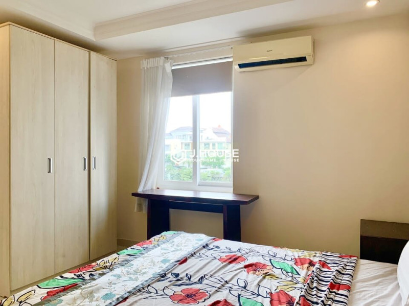 Two-Bedroom Home with Easy Access to Daily Needs