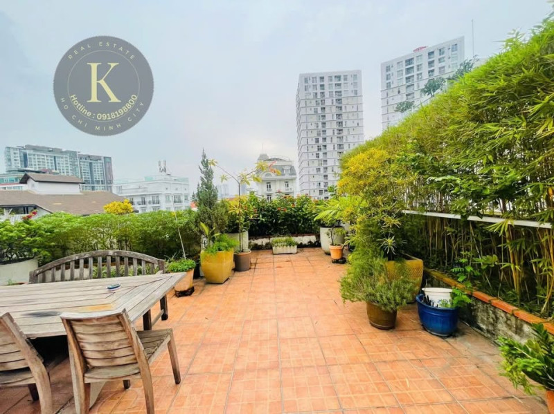 Two-Bedroom Apartment with Pleasant Daylight