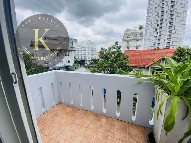 Two-Bedroom Apartment with Pleasant Daylight