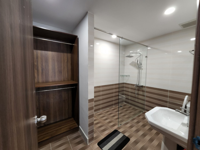 Contemporary 2-Bedroom Apartment in Thao Dien