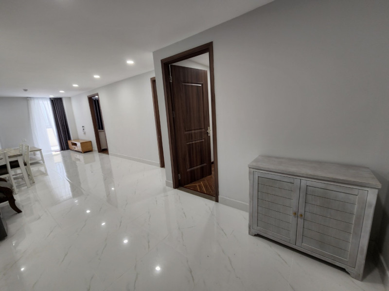 Contemporary 2-Bedroom Apartment in Thao Dien