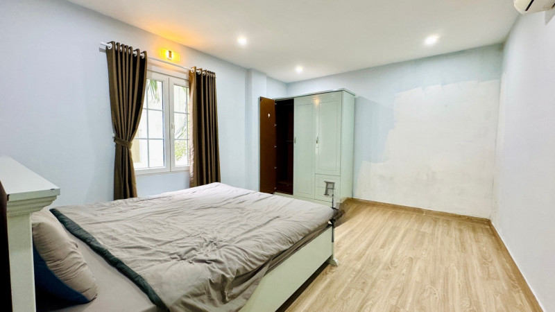 Two-Bedroom Apartment for Convenient City Living