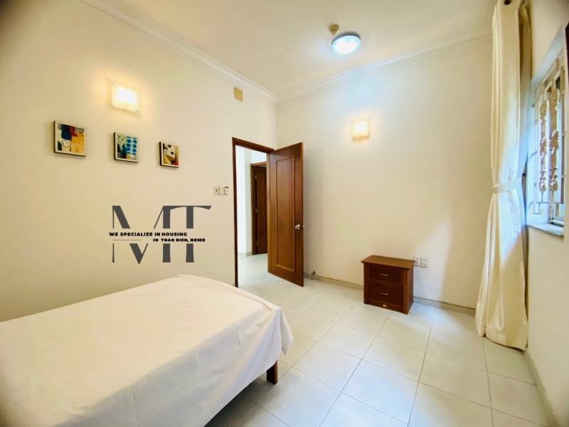 A Polished Two-Bedroom Apartment with Modern Appeal