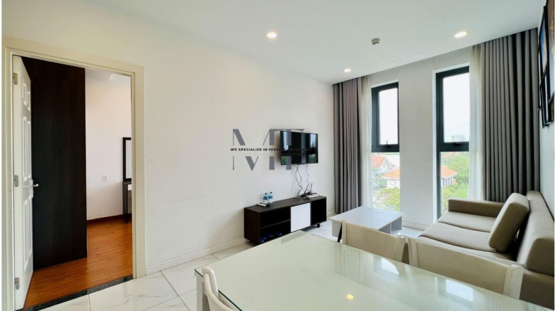 A Functional Two-Bedroom Apartment with Modern Comfort