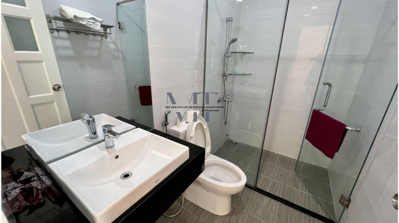 A Functional Two-Bedroom Apartment with Modern Comfort