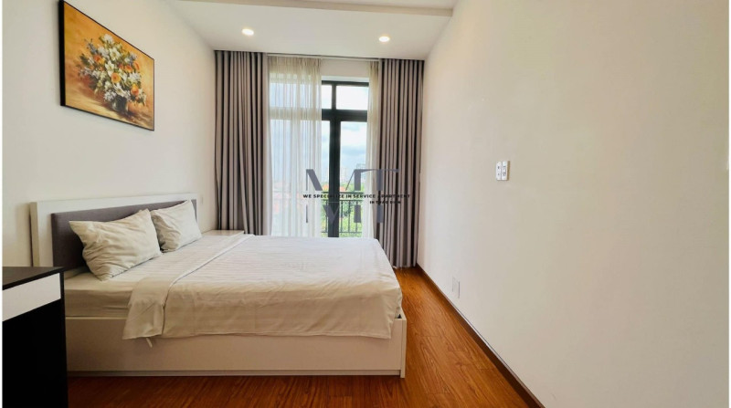 A Functional Two-Bedroom Apartment with Modern Comfort