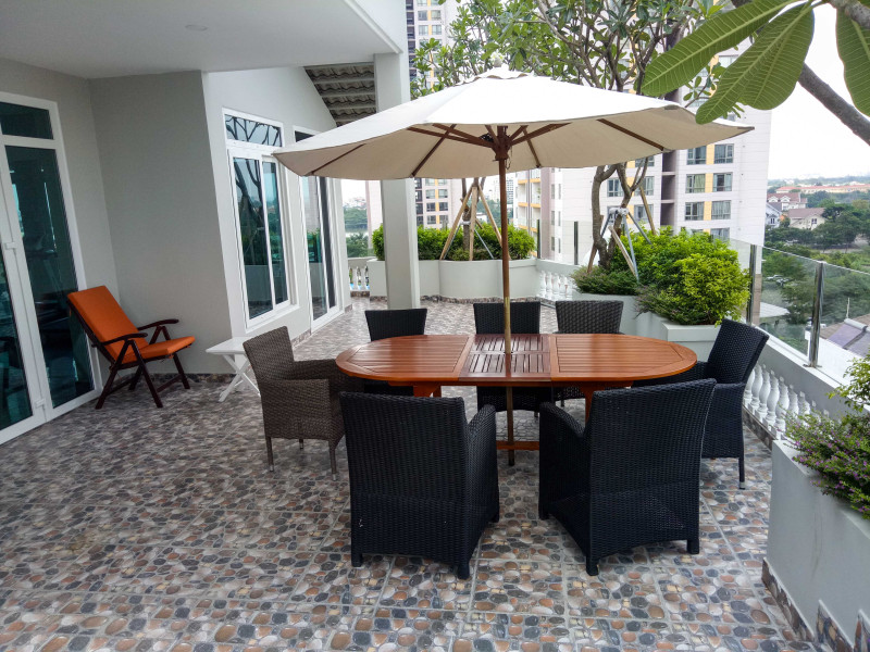 Two-Bedroom Residence Offering Peaceful Urban Living