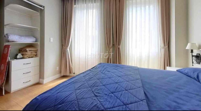 Two-Bedroom Apartment Featuring Harmonious Design Flow