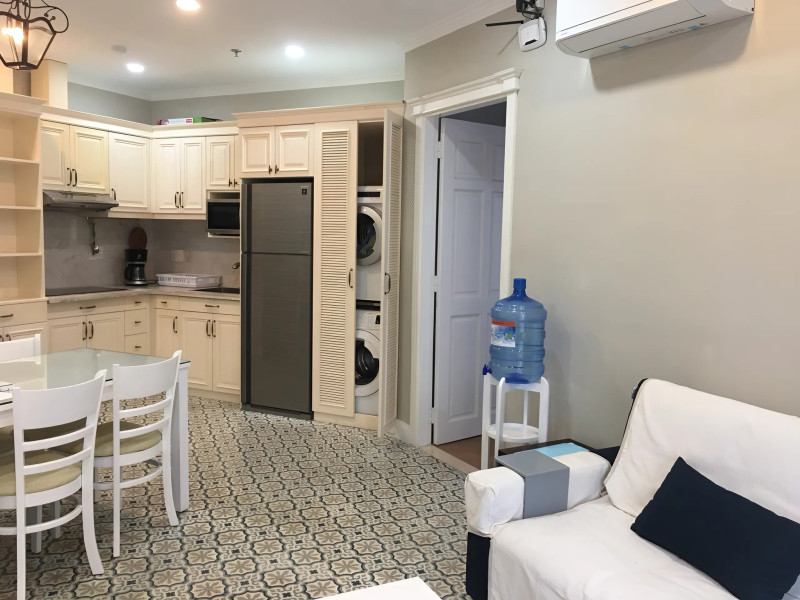 Two-Bedroom Apartment Featuring Harmonious Design Flow