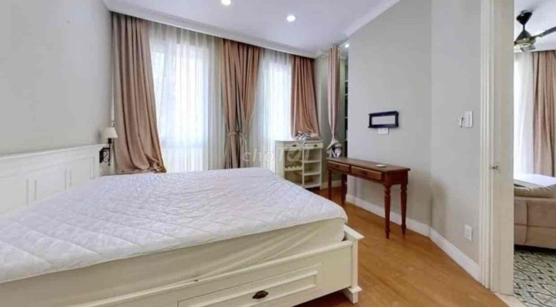 Two-Bedroom Apartment Featuring Harmonious Design Flow