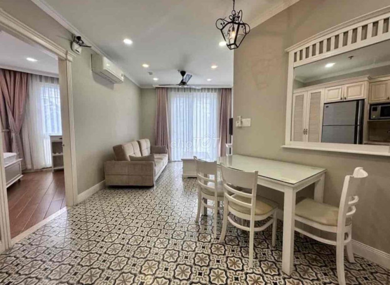 Two-Bedroom Apartment Featuring Harmonious Design Flow