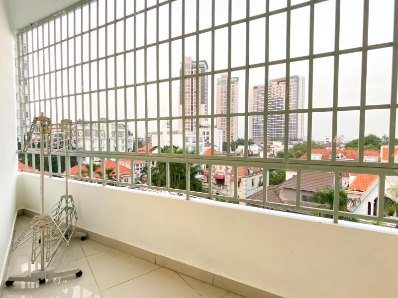 A Two-Bedroom Residence with Elegant Simplicity