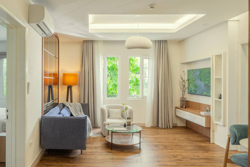 Two-Bedroom Apartment with Refined and Calm Energy