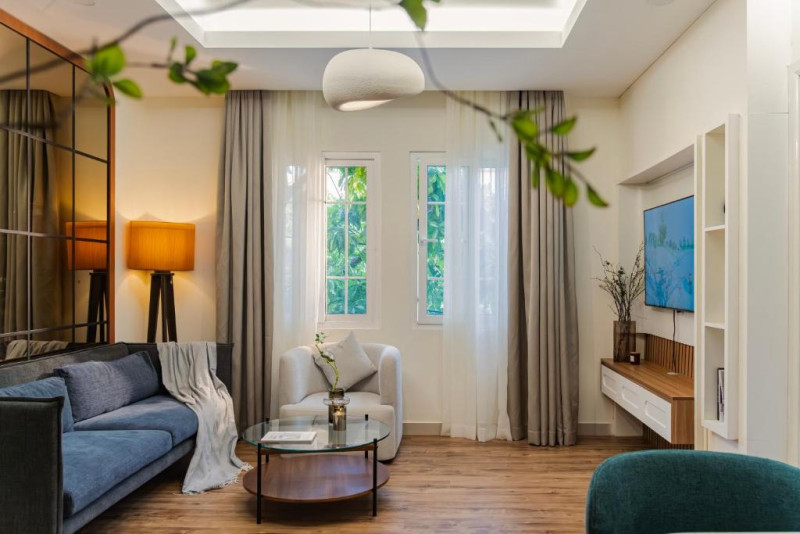 Two-Bedroom Apartment with Refined and Calm Energy