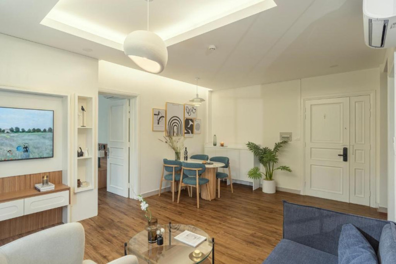 Two-Bedroom Apartment with Refined and Calm Energy