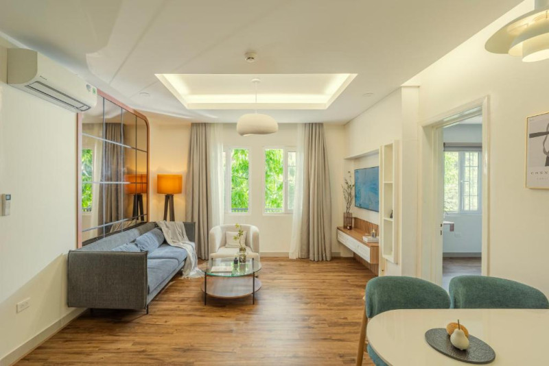 Two-Bedroom Apartment with Refined and Calm Energy