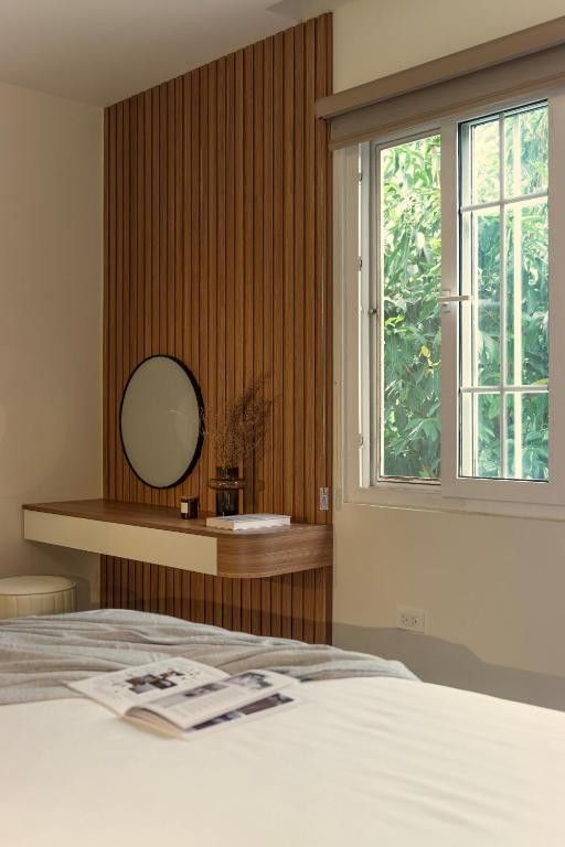 Two-Bedroom Apartment with Refined and Calm Energy