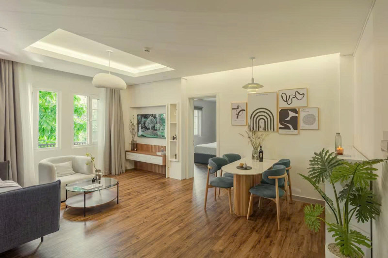 Two-Bedroom Apartment with Refined and Calm Energy