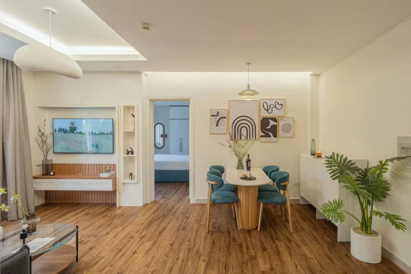 Two-Bedroom Apartment with Refined and Calm Energy