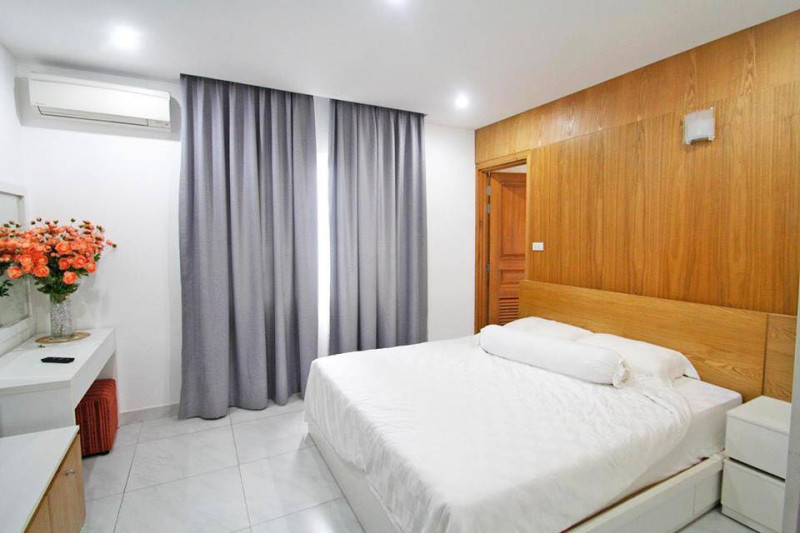 Two-Bedroom Residence with a Tranquil Atmosphere