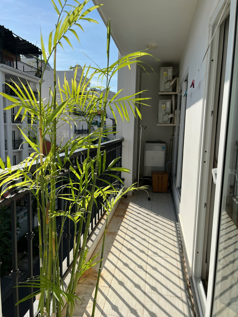 Two-Bedroom Home Designed for Refined Urban Life