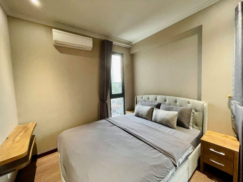 Penhouse -A Modern Two-Bedroom Apartment with Graceful Design