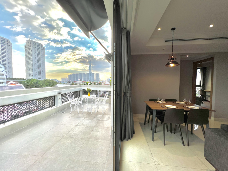 Penhouse -A Modern Two-Bedroom Apartment with Graceful Design